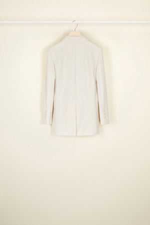 Wolljacke mit Schmuckknöpfen