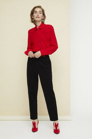 Pantalone carrot in velluto a costine
