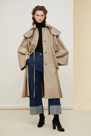 Oversized belted coat in organic gabardine with detachable collar