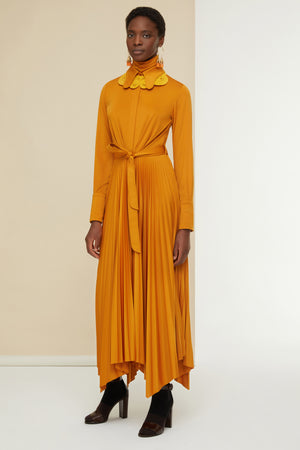 Plissiertes Maxi-Hemdkleid aus umweltfreundlichem Jersey