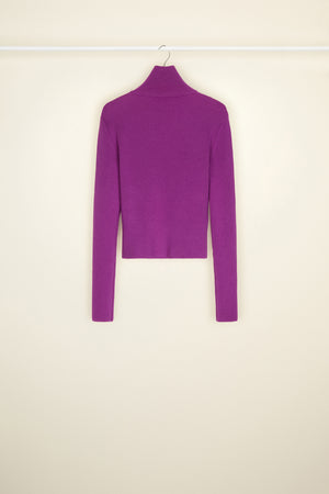 Maglione a costine con collo alto