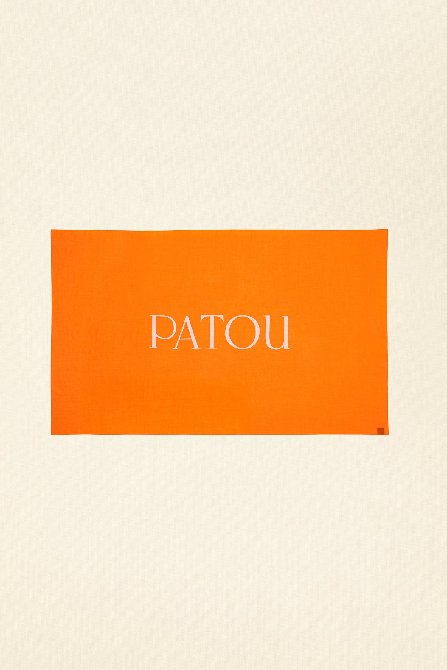Patou - Patou pareo in organic cotton-voile - Citrus - Made for lying, drying and tying.Citrus orange organic cotton-voile pareo. Maxi PATOU lettering logo in white.