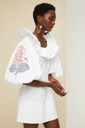 Robe courte brodée en popeline bio
