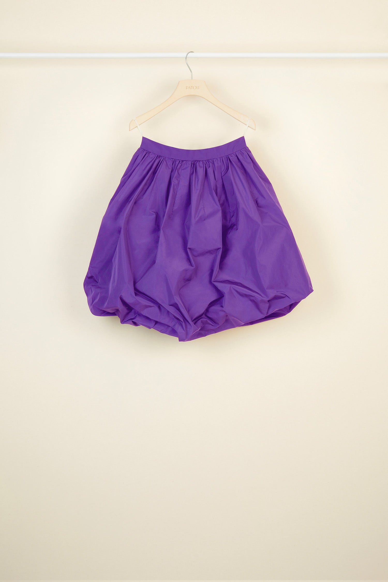 Patou - Gonna a palloncino in faille - Blackberry - Voglia di leggerezza!  Gonna corta in faglia di poliestere. Modello a palloncino. Chiusura con cerniera sul retro.