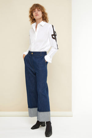 Embroidered logo shirt in organic cotton