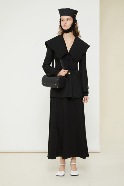 PATOU ブラック テーラードジャケット美品 PATOU ブラック テーラードジャケット美品 人気ブランド「パトゥ