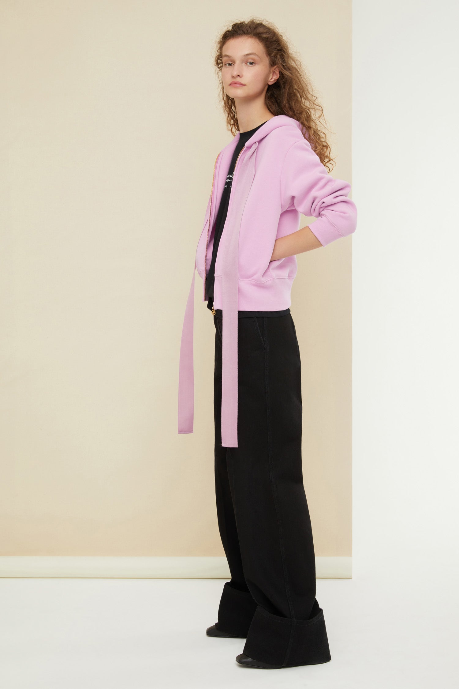 Patou - Organic cotton Patou zip-up hoodie - Lilac - The girl with the Patou hoodie.Lilac organic cotton zip up hoodie. Exaggerated grosgrain ties designed to hang loose at the front. Gold-coloured zip with stylised logo pull tab. Lettering logo in black at the back. Ribbed cuffs and waistband.