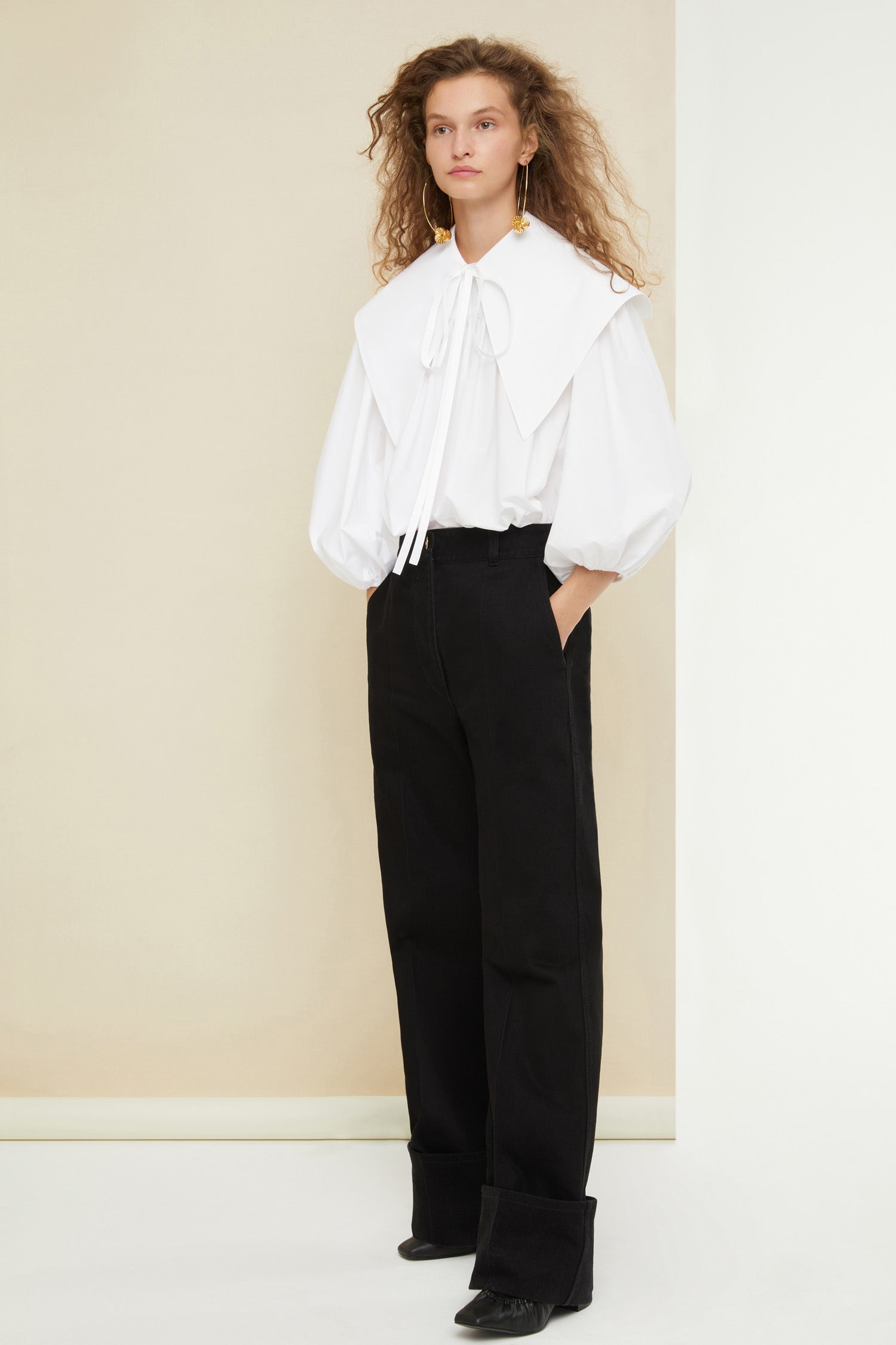 Patou - Communion cotton top - White - Fine details that speak volumes.White organic cotton poplin top. Oversized silhouette. Round collar with yoke and tie fastening at the back. Puff sleeves with elasticated cuffs.