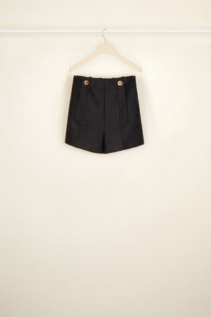 Hoch geschnittene Wollshorts