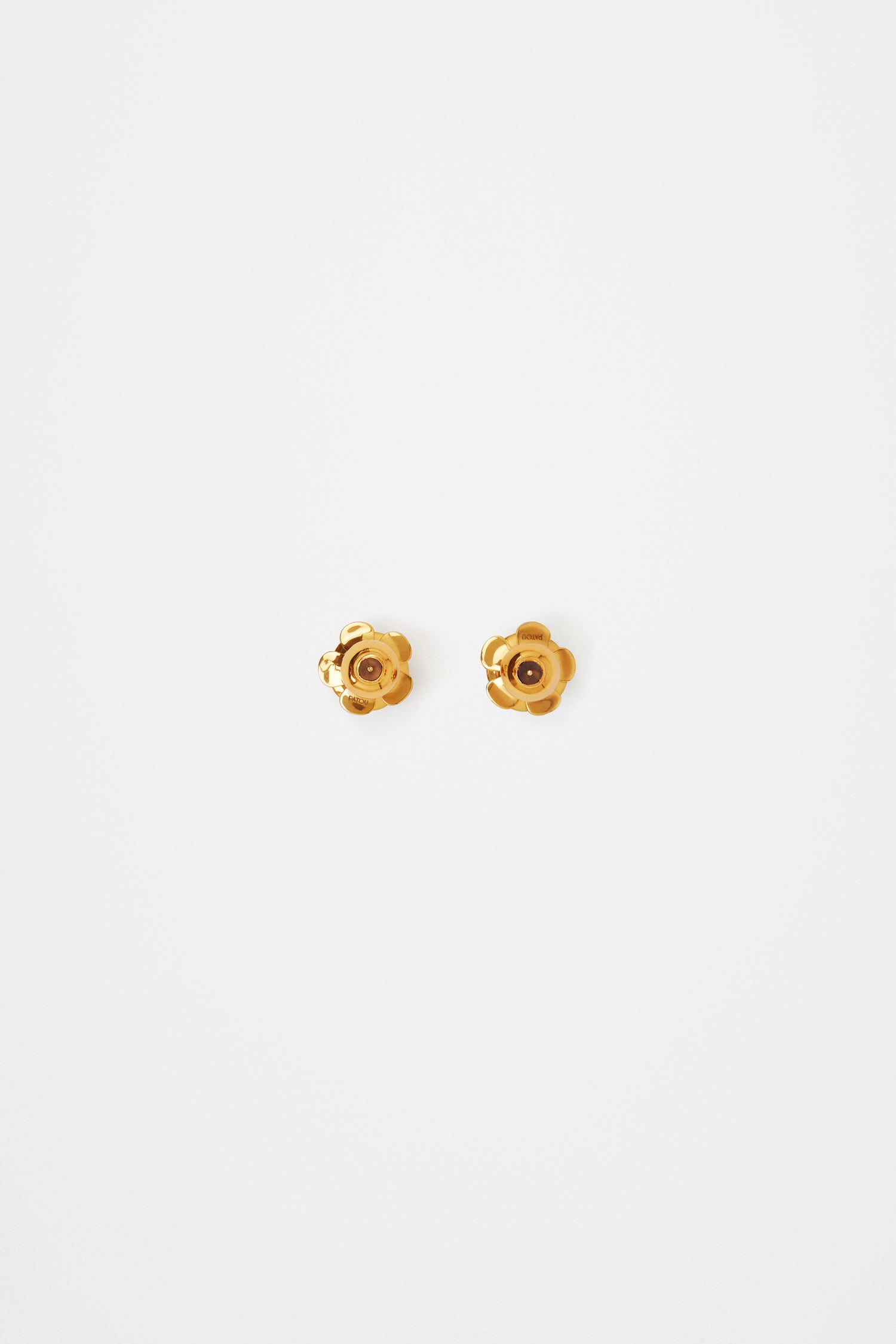 Patou - Ohrstecker in Blumenoptik - Gold - Knospen treibende Ohrringe mit dem besonderen Touch von Patou.Goldfarbene Ohrringe. Blumenform. Steckverschluss.Breite: 1,8 cm