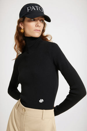 Pullover aus Rippstrick mit hohem Kragen