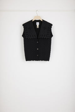 Sleeveless cable knit cardigan in Merino wool with detachable collar