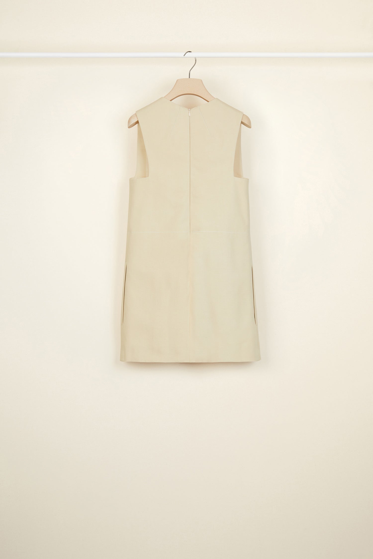 Patou - Cotton safari dress - Vanilla - Variations on the saharienne.Vanilla Panama cotton safari dress. Slight A-line silhouette with a boxy fit. Flap pockets on the chest. JP logo-engraved gold-coloured buttons all over. Removable button tab. Two pockets at the sides. Fully lined.