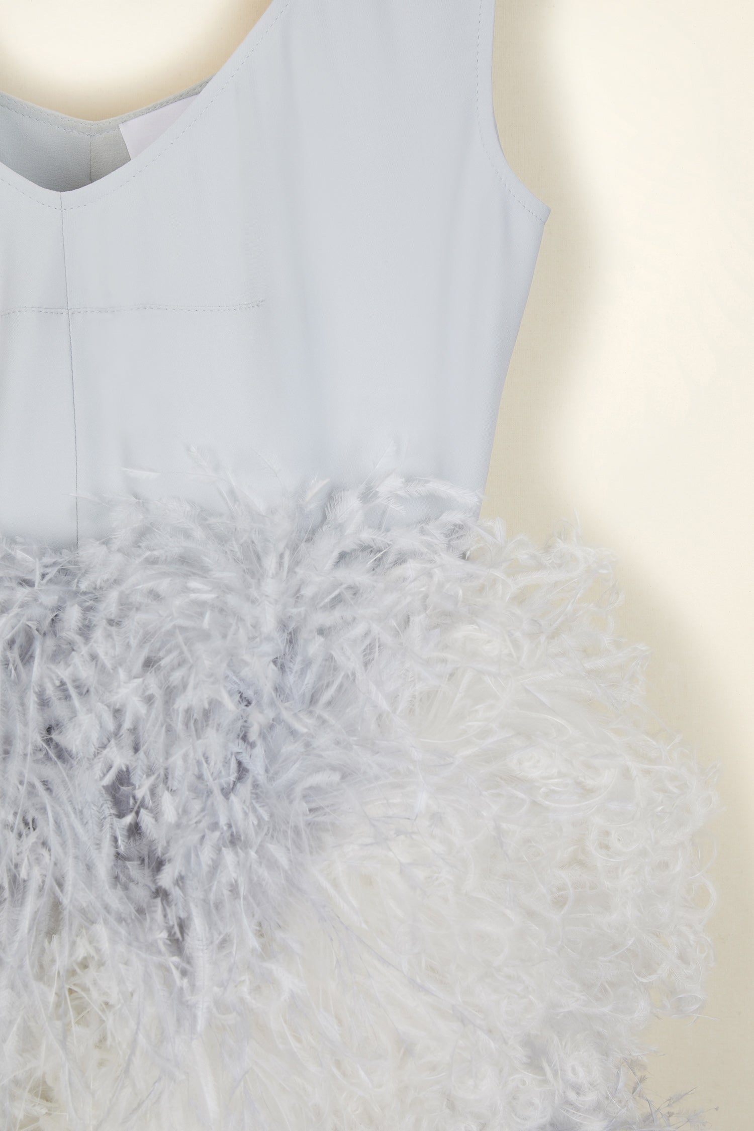 Patou - Feather-embellished dress - Thousands Of Feathers Print - The unparalleled lightness of feathers.Silk blend dress embellished with ostrich feathers all over the front of the skirt. Zip fastening at the back.