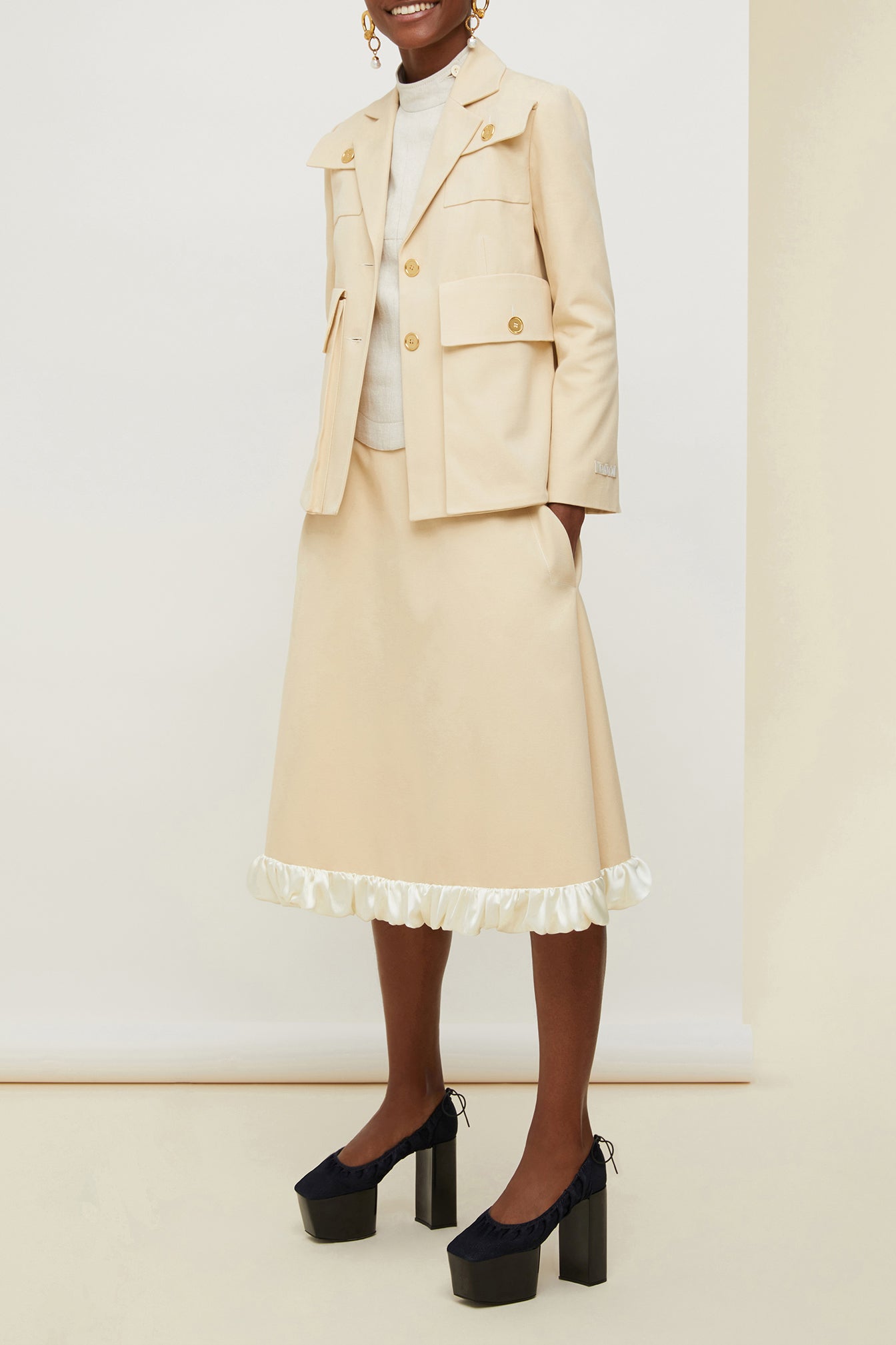 Patou - Cropped cotton safari jacket - Vanilla - It&amp;#39;s the summer of the saharienne!Vanilla Panama cotton safari jacket. Boxy fit. JP logo-engraved gold-coloured buttons. High, off-centre flap pockets inspired by the Patou archive. Tailor-style Patou label on the sleeve. Fully lined.