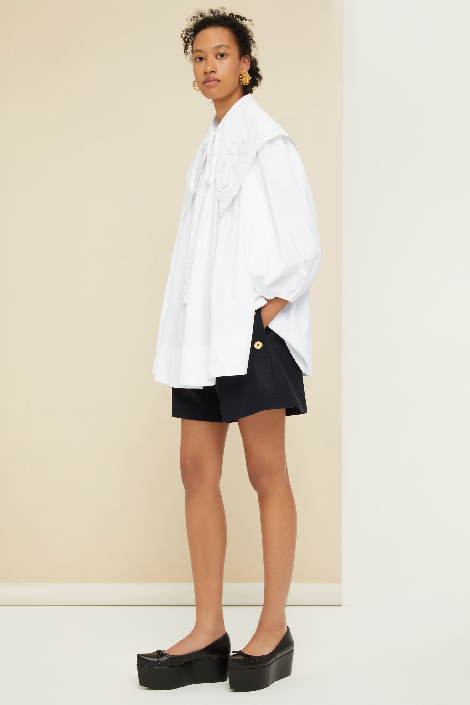 Patou - Communion cotton top - White - Fine details that speak volumes.White organic cotton poplin top. Oversized silhouette. Round collar with yoke and tie fastening at the back. Puff sleeves with elasticated cuffs.
