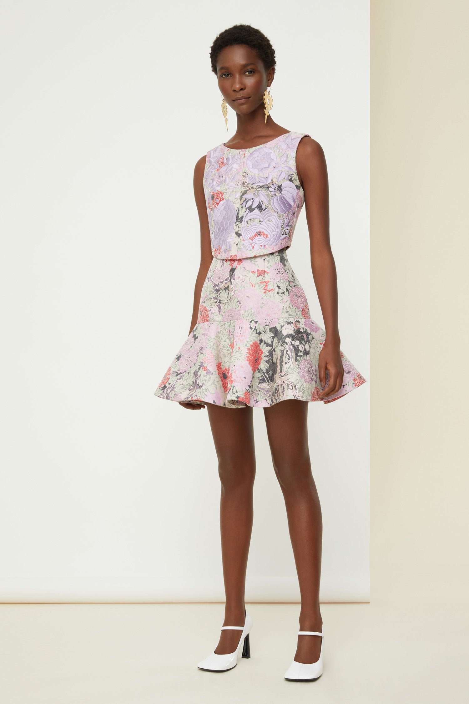 Patou - 3D mini skirt - Birds and Peonies - Oui, oui, oui: three cheers for the 3D mini!Cotton jacquard 3D mini skirt featuring Act 2’s Birds and Peonies pattern. Godet silhouette. Topstitching all over to create a voluminous wavy effect. Darts at the front and back. Zip fastening at the back. Lined.
