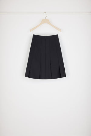 High-waisted pleated skirt in Merino wool