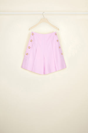 Iconic shorts in eco-friendly wool