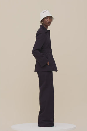 Belted jacket in organic cotton