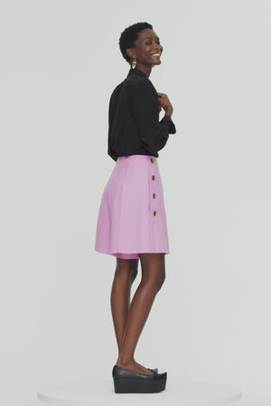 Iconic shorts in eco-friendly wool